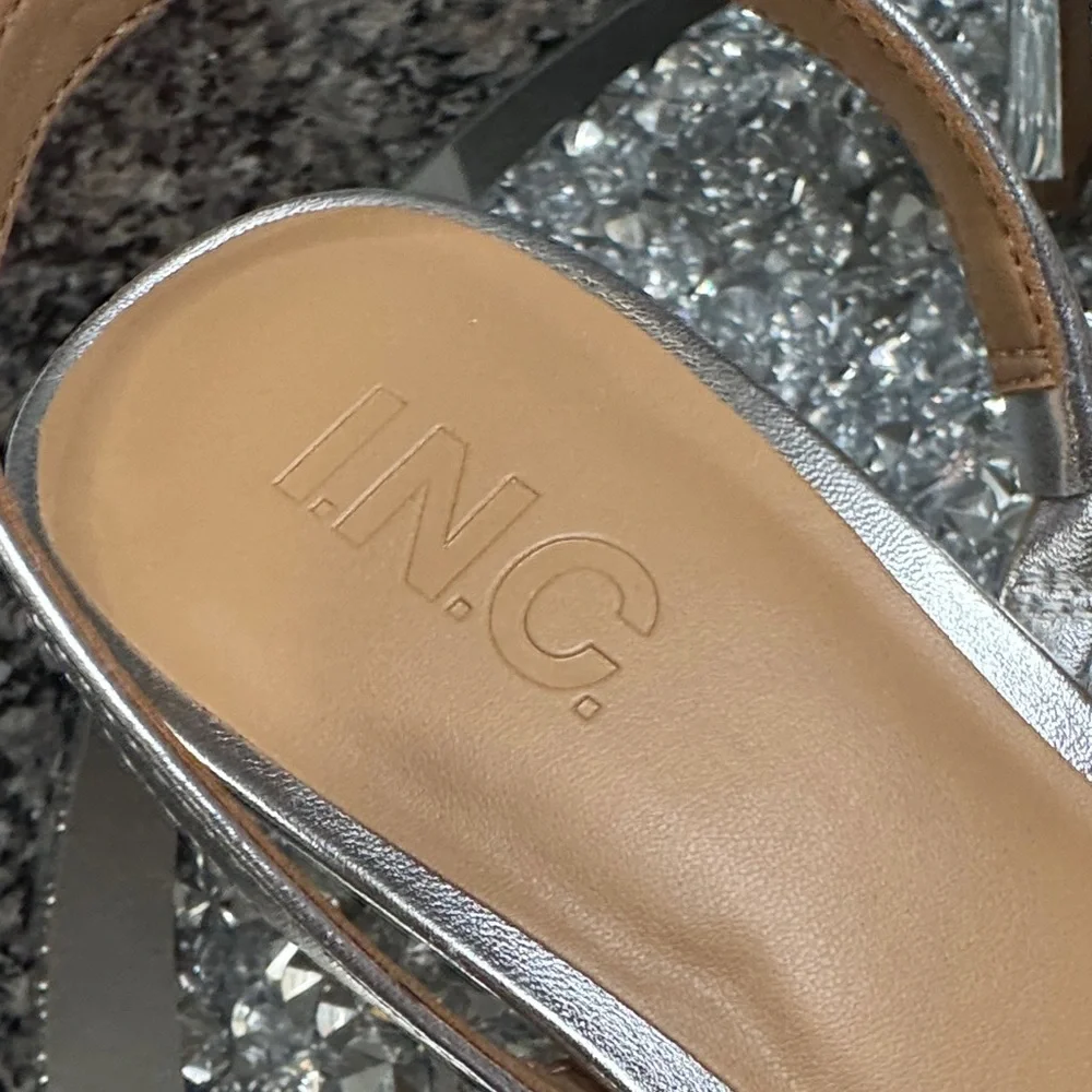 INC International Concepts Shimmering metallic Silver kitten Heels NEW 7.5